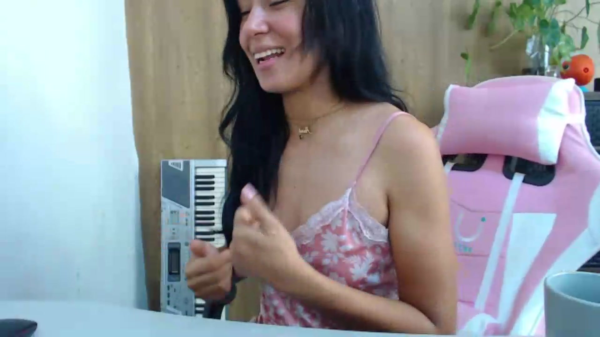 Gallery image thumbnail from soniaMars's myfreecams stream on, 06/06/2026, 15:47 image 14 of 20