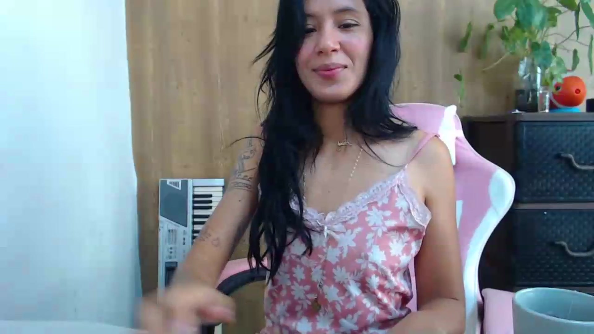Gallery image thumbnail from soniaMars's myfreecams stream on, 06/06/2026, 15:47 image 3 of 20