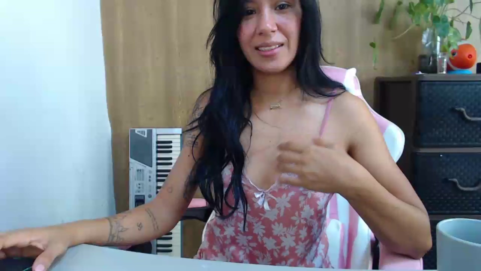 Gallery image thumbnail from soniaMars's myfreecams stream on, 06/06/2026, 15:47 image 10 of 20