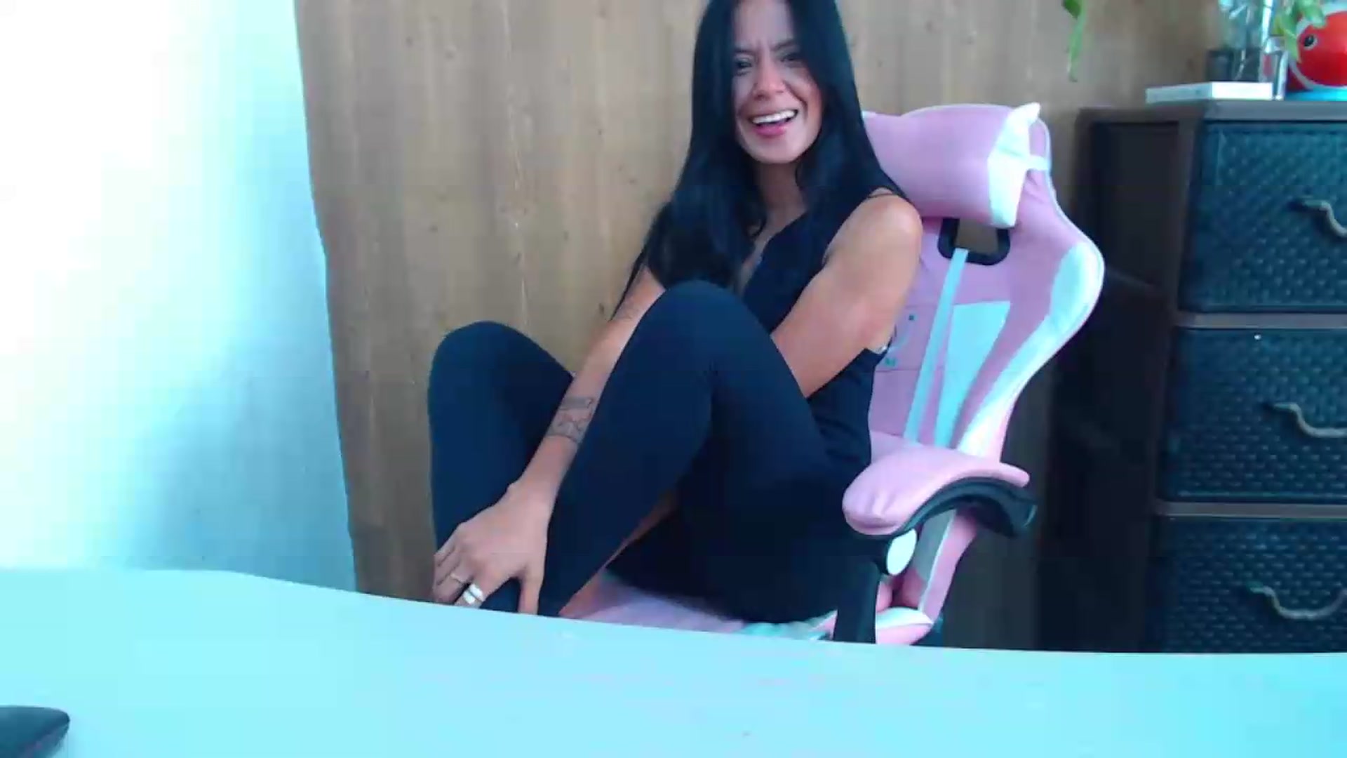 Gallery image thumbnail from soniaMars's myfreecams stream on, 06/09/2026, 14:46 image 5 of 20