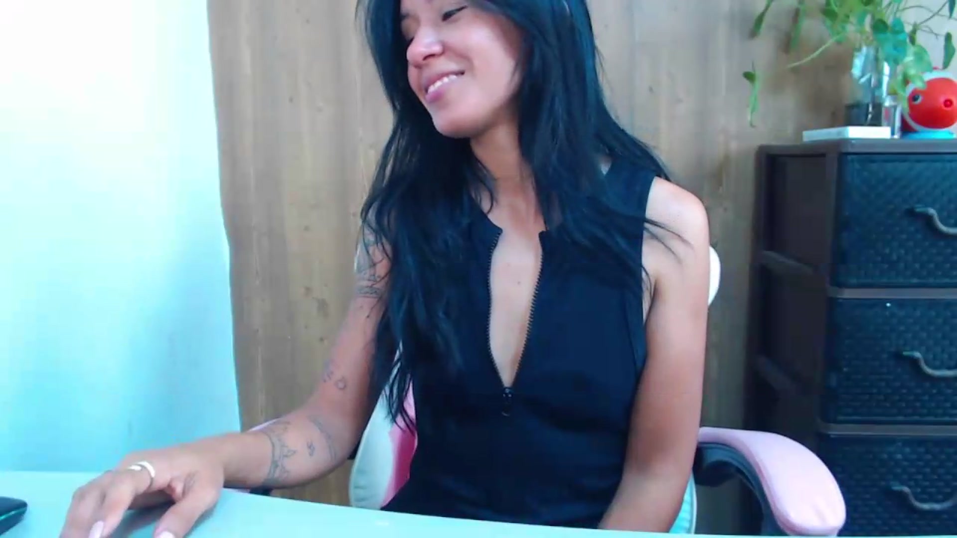 Gallery image thumbnail from soniaMars's myfreecams stream on, 06/09/2026, 15:24 image 4 of 20