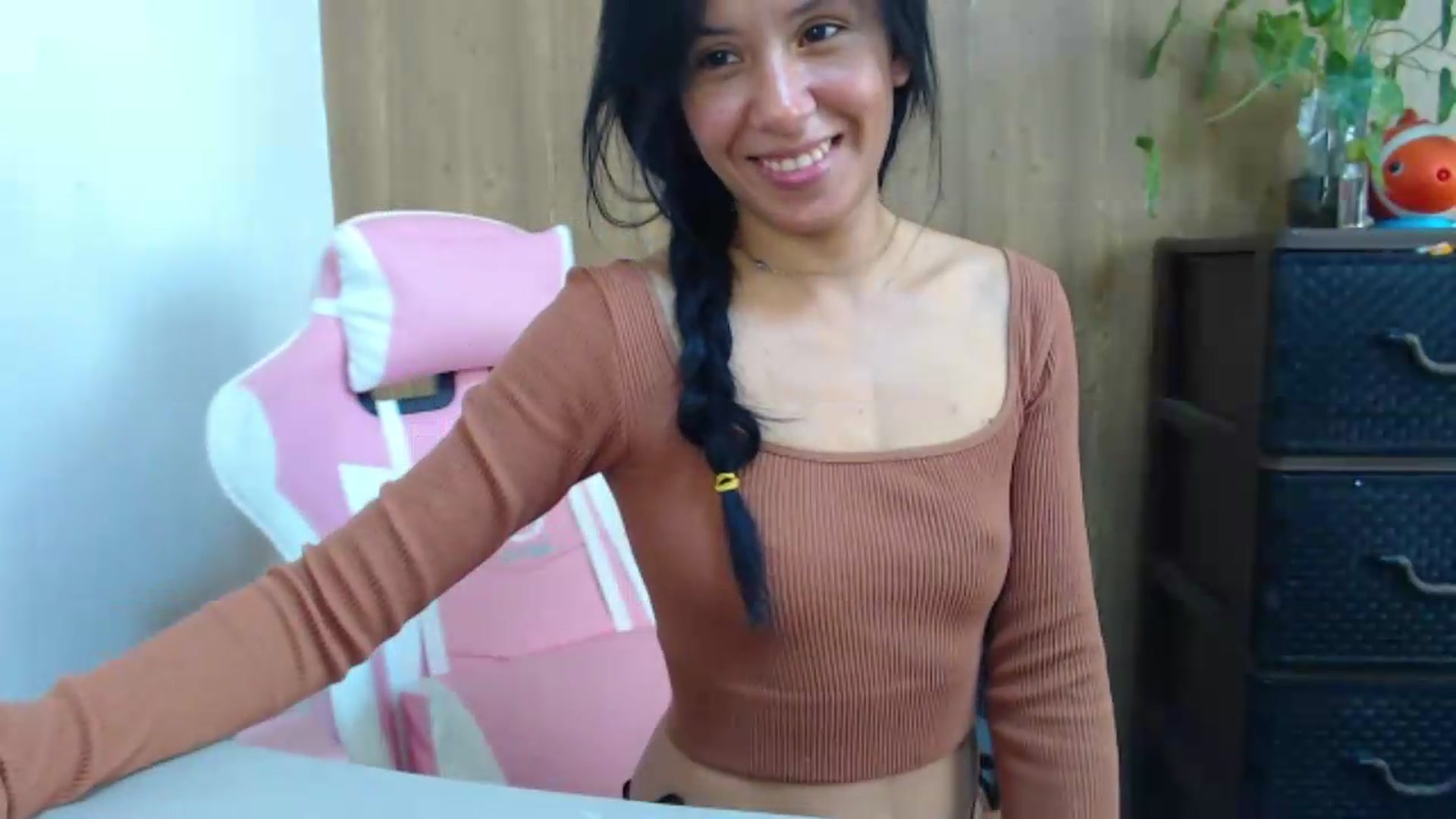 Gallery image thumbnail from soniaMars's myfreecams stream on, 06/10/2026, 15:30 image 2 of 20