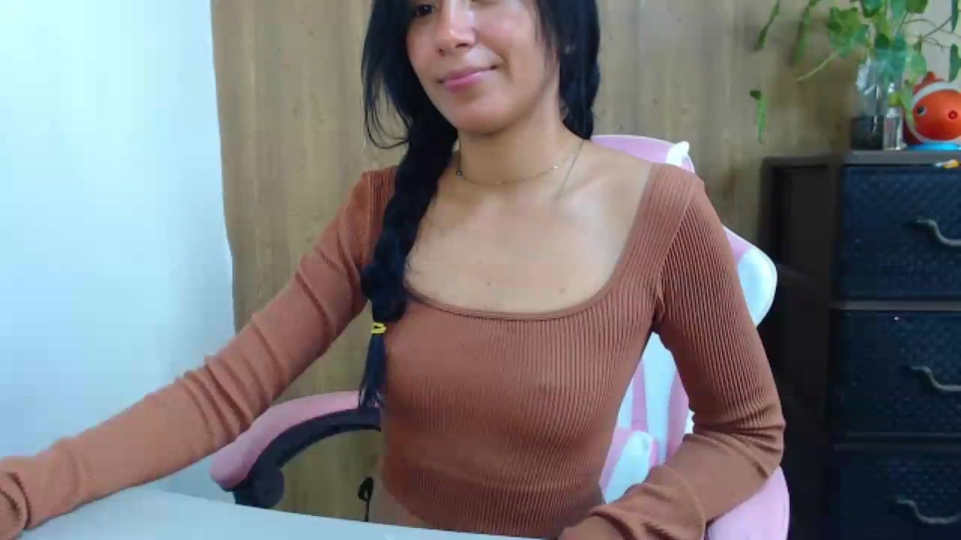 Gallery image thumbnail from soniaMars's myfreecams stream on, 06/10/2026, 15:30 image 6 of 20