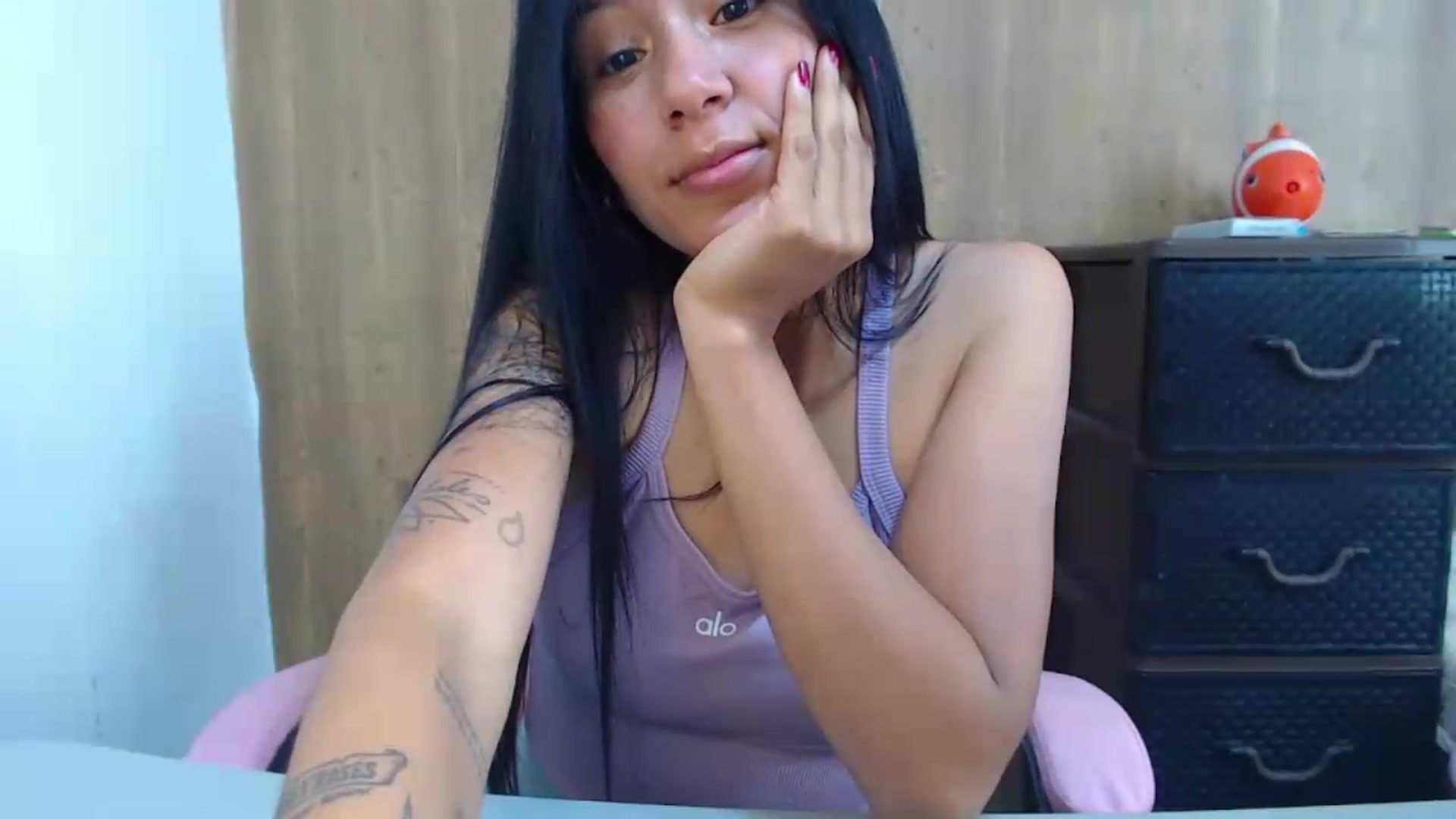 Gallery image thumbnail from soniaMars's myfreecams stream on, 06/23/2026, 14:50 image 15 of 20