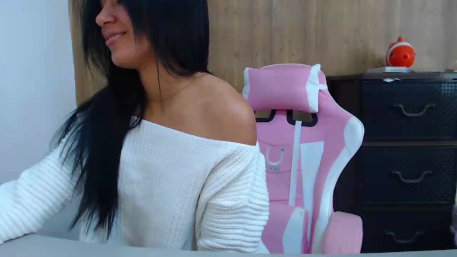 Gallery image thumbnail from soniaMars's myfreecams stream on, 06/23/2026, 15:32 image 19 of 20