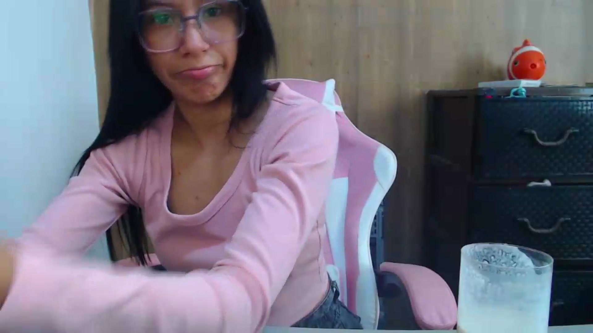 Gallery image thumbnail from soniaMars's myfreecams stream on, 06/24/2026, 15:04 image 10 of 20