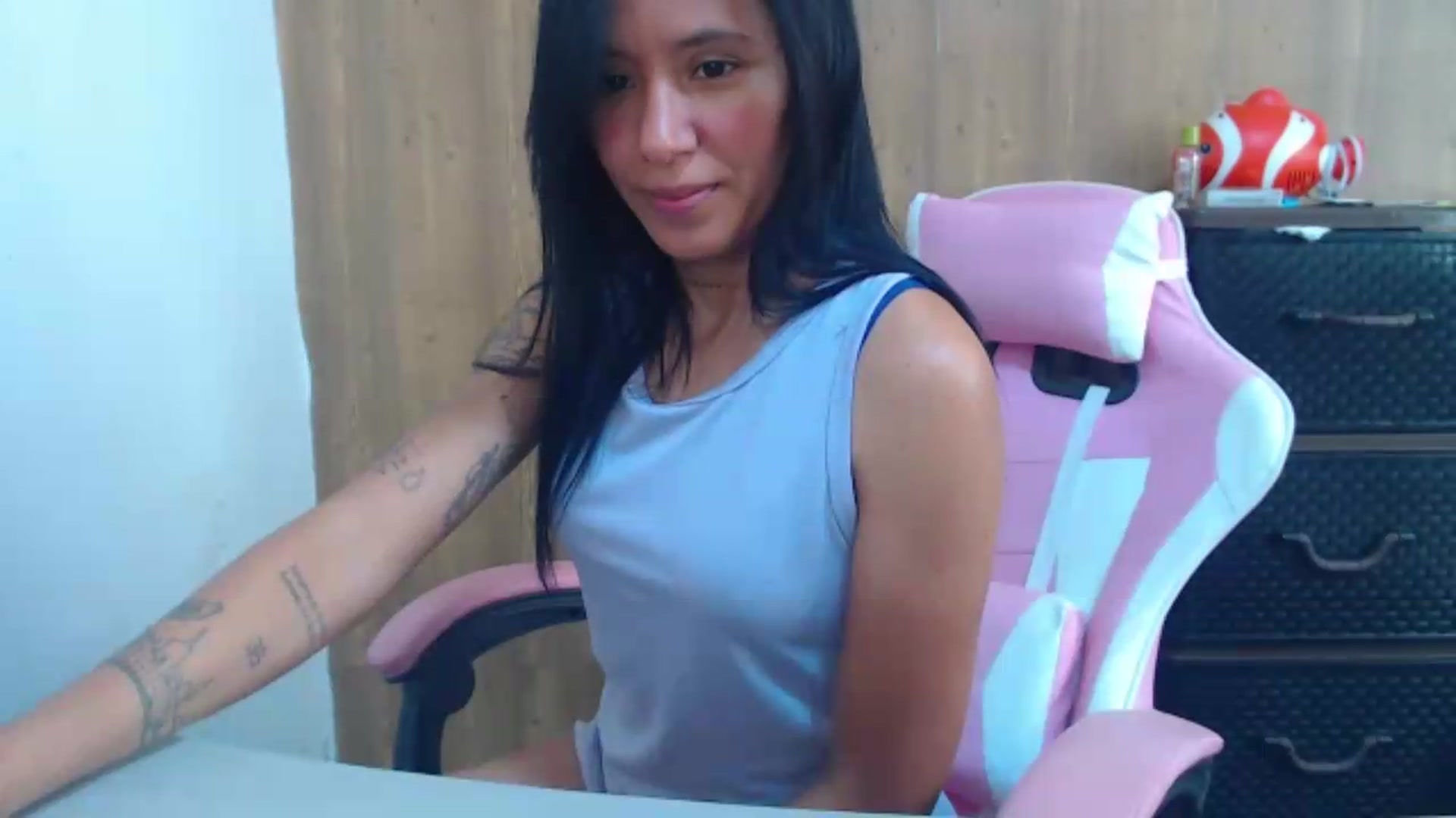 Gallery image thumbnail from soniaMars's myfreecams stream on, 07/04/2026, 16:25 image 13 of 20