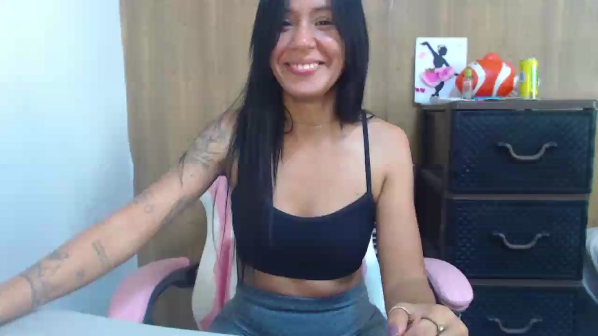 Gallery image thumbnail from soniaMars's myfreecams stream on, 07/16/2026, 15:44 image 4 of 20