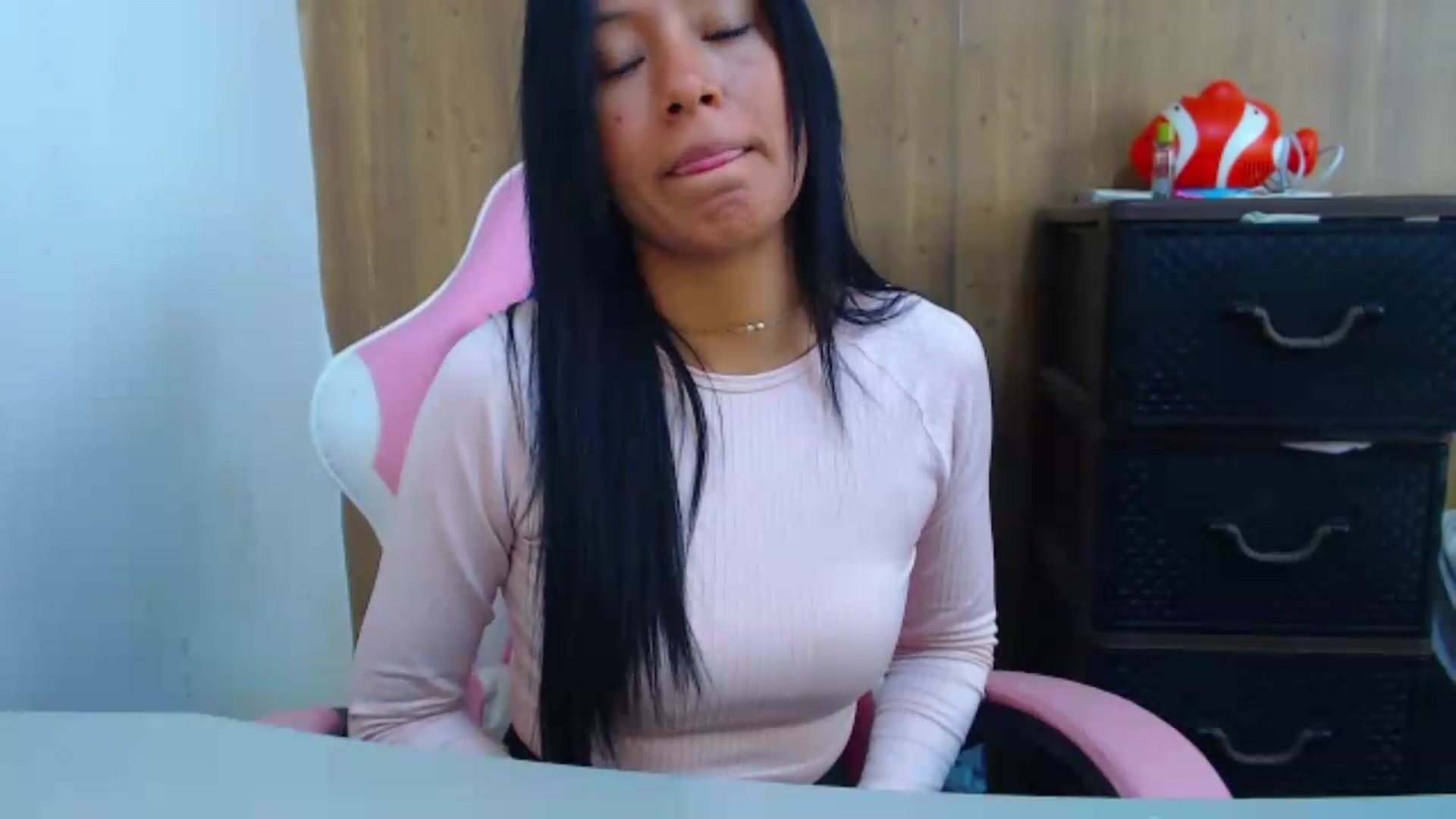 Gallery image thumbnail from soniaMars's myfreecams stream on, 07/17/2026, 15:34 image 14 of 20