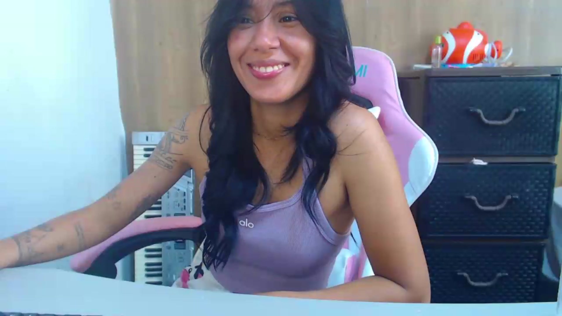 Gallery image thumbnail from soniaMars's myfreecams stream on, 07/18/2026, 16:50 image 16 of 20