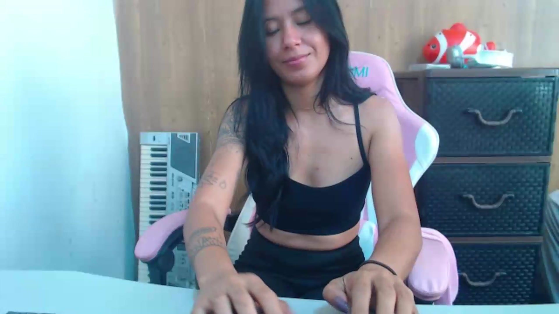 Gallery image thumbnail from soniaMars's myfreecams stream on, 07/21/2026, 15:08 image 15 of 20