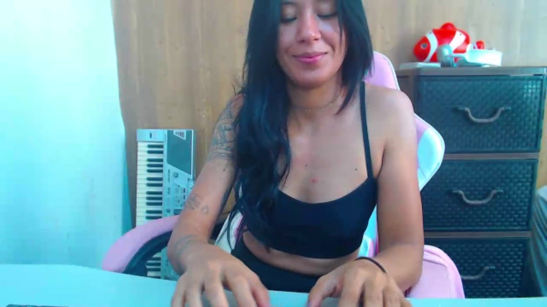 Gallery image thumbnail from soniaMars's myfreecams stream on, 07/21/2026, 15:08 image 9 of 20