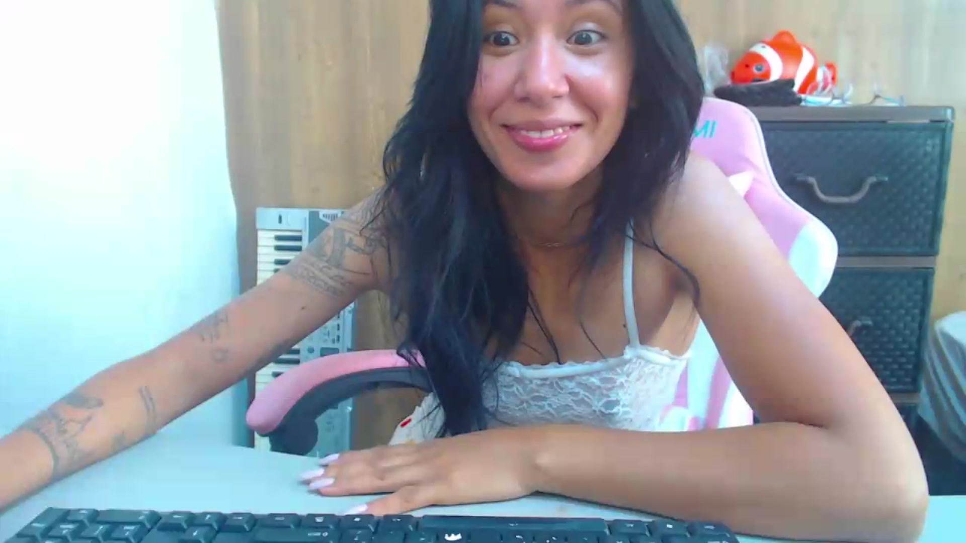 Gallery image thumbnail from soniaMars's myfreecams stream on, 07/26/2026, 15:42 image 14 of 20