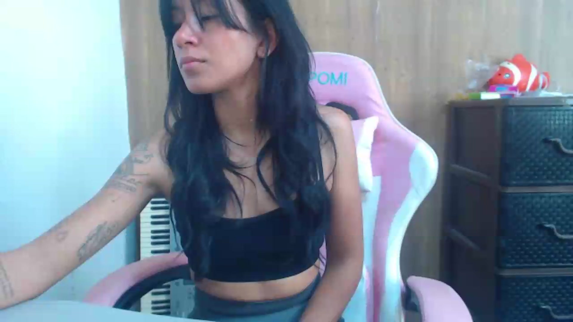 Gallery image thumbnail from soniaMars's myfreecams stream on, 07/28/2026, 15:04 image 17 of 20
