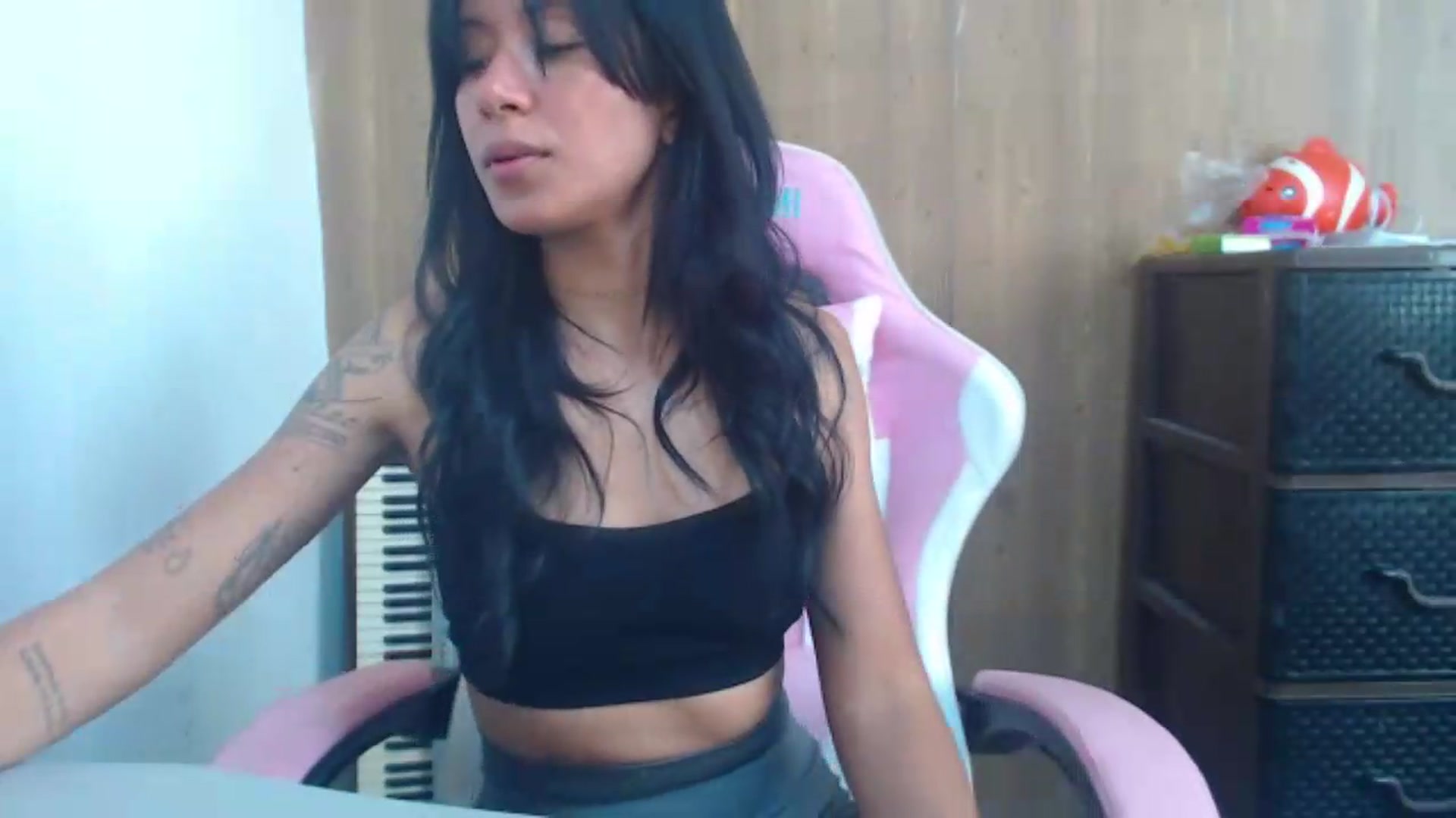 Gallery image thumbnail from soniaMars's myfreecams stream on, 07/28/2026, 15:04 image 15 of 20