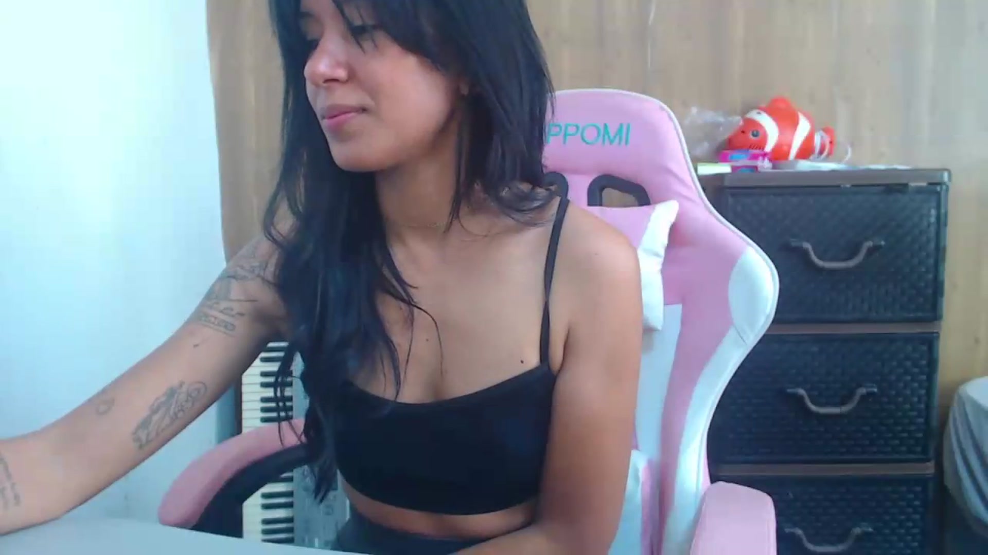 Gallery image thumbnail from soniaMars's myfreecams stream on, 07/28/2026, 15:04 image 10 of 20