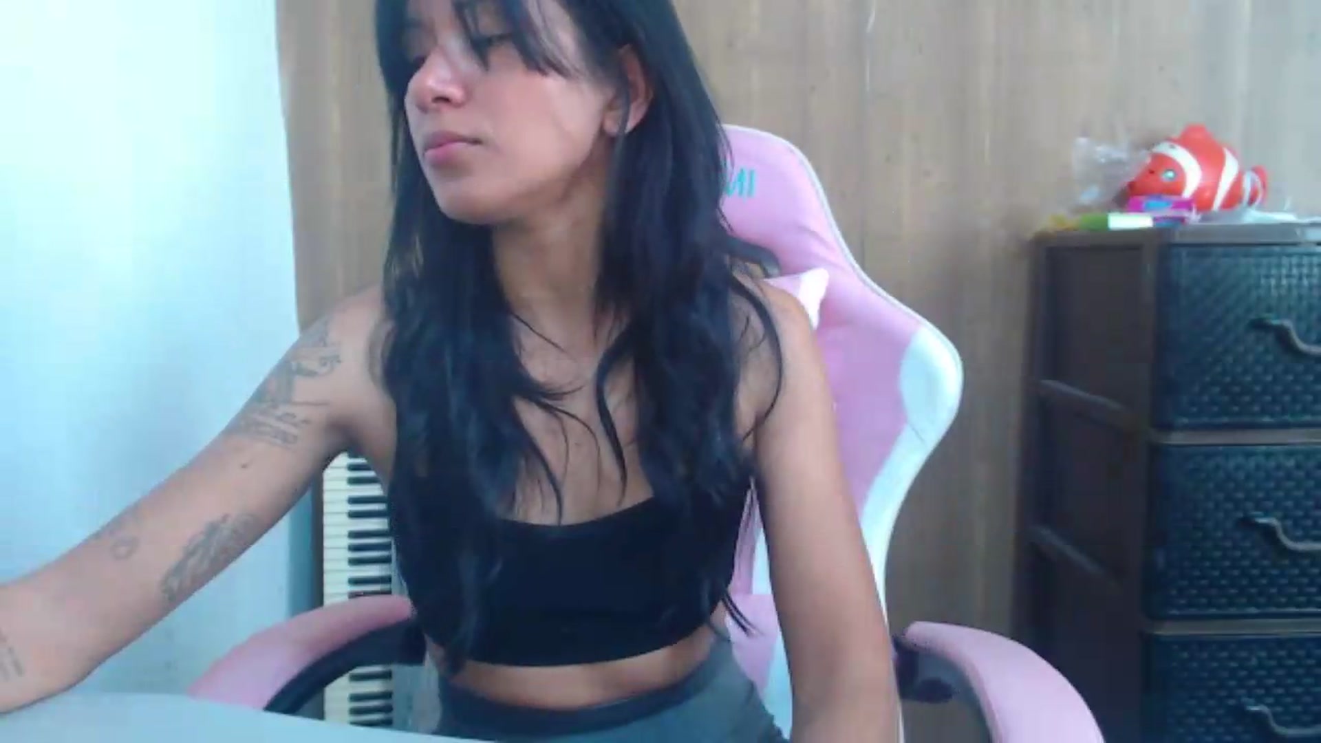 Gallery image thumbnail from soniaMars's myfreecams stream on, 07/28/2026, 15:04 image 16 of 20