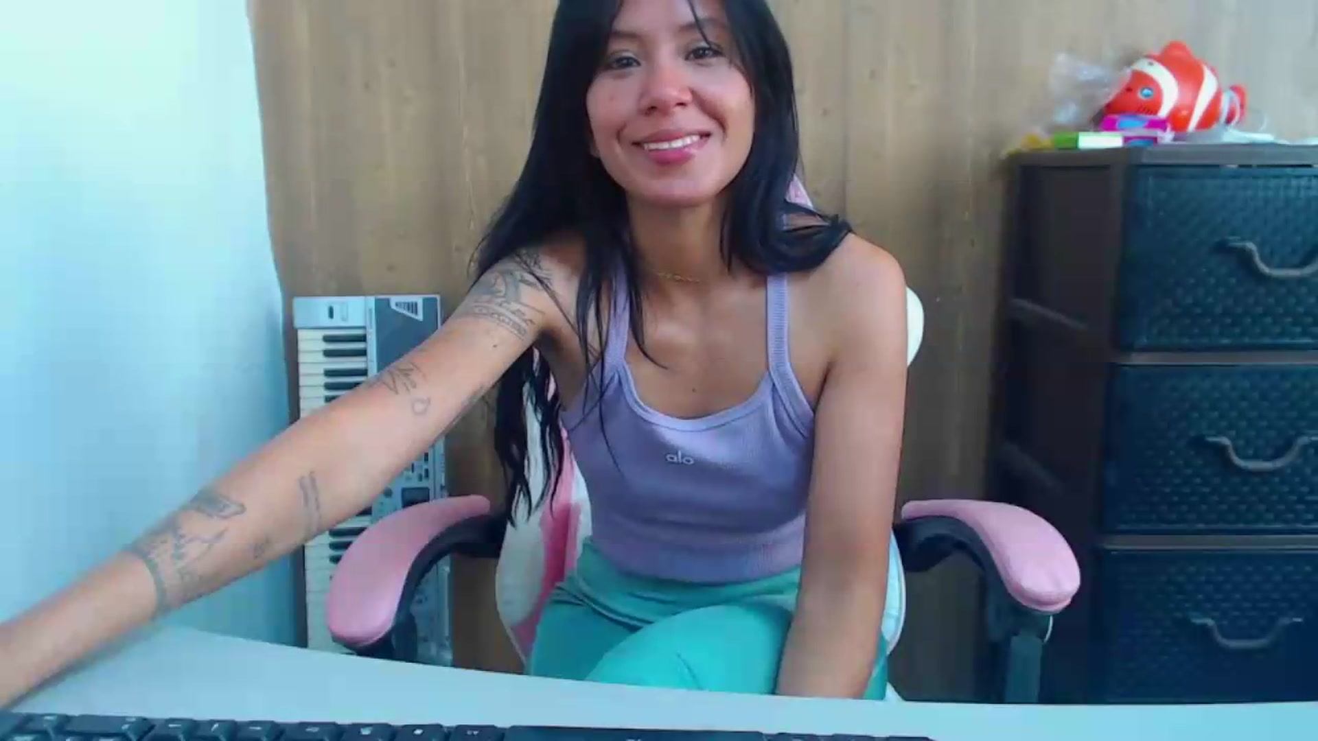 Gallery image thumbnail from soniaMars's myfreecams stream on, 07/31/2026, 14:50 image 17 of 20