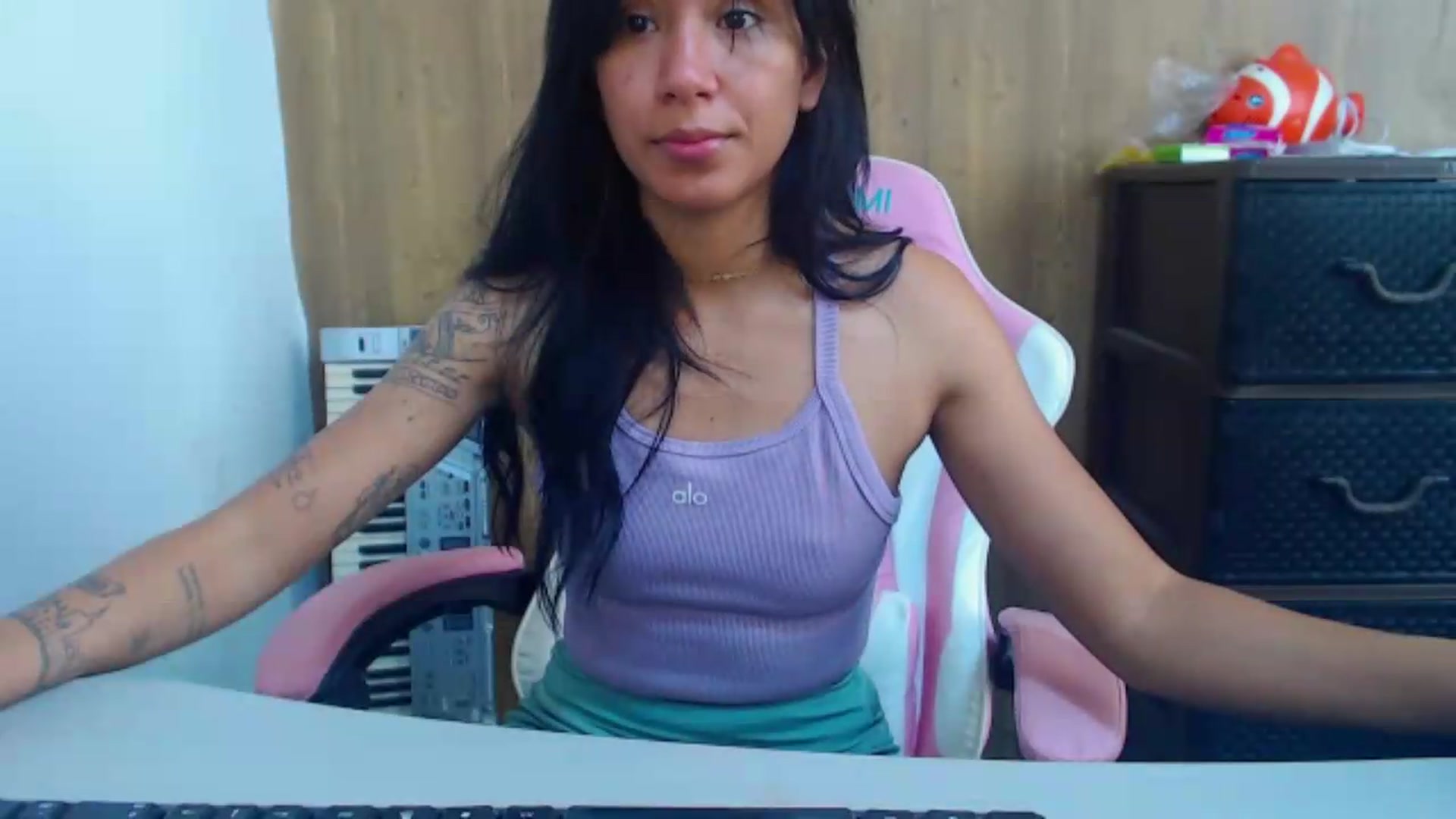 Gallery image thumbnail from soniaMars's myfreecams stream on, 07/31/2026, 15:16 image 17 of 20