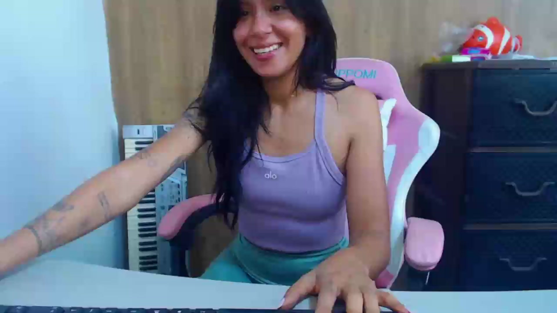 Gallery image thumbnail from soniaMars's myfreecams stream on, 07/31/2026, 15:16 image 13 of 20