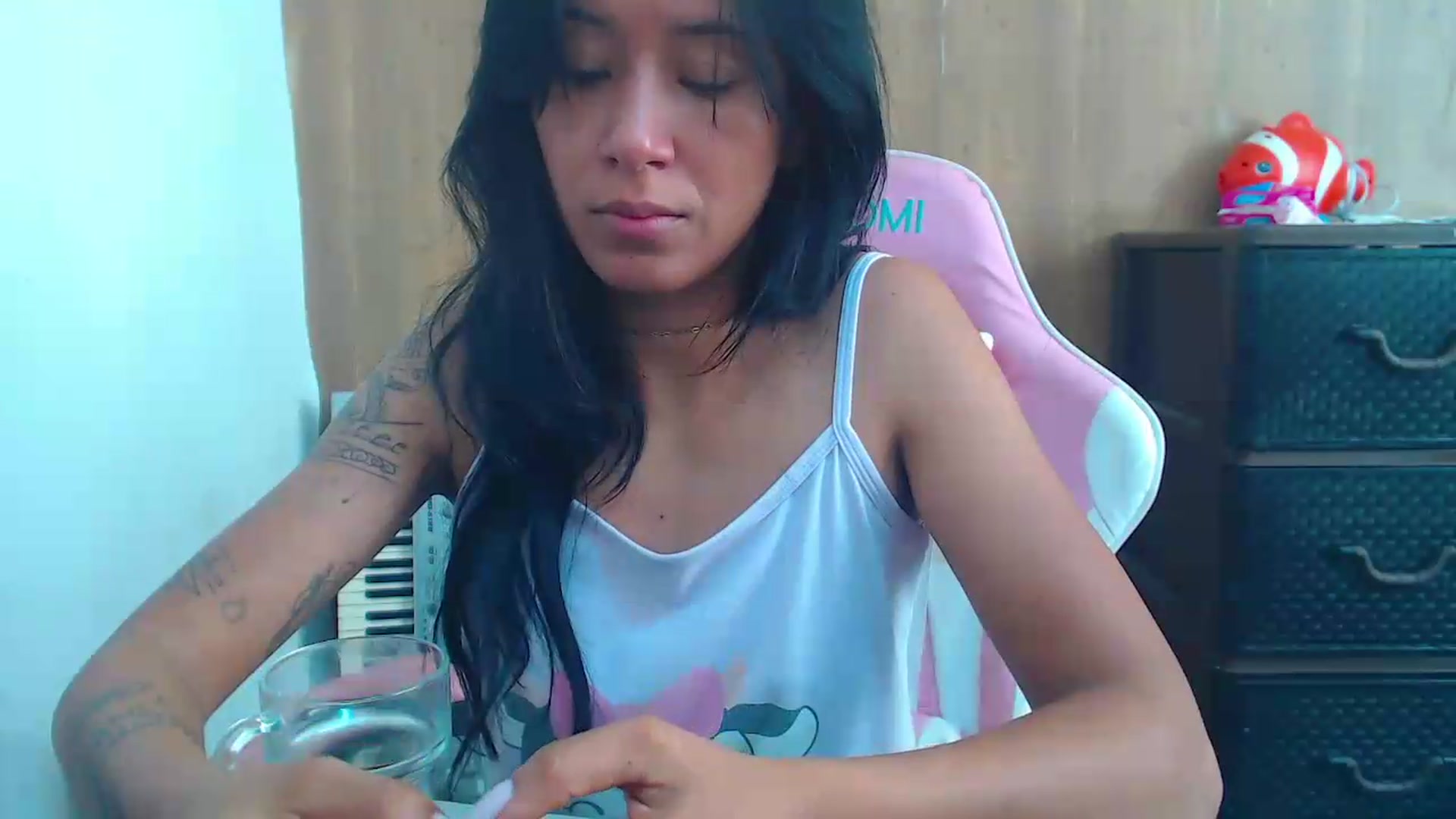 Gallery image thumbnail from soniaMars's myfreecams stream on, 08/04/2026, 13:25 image 12 of 20