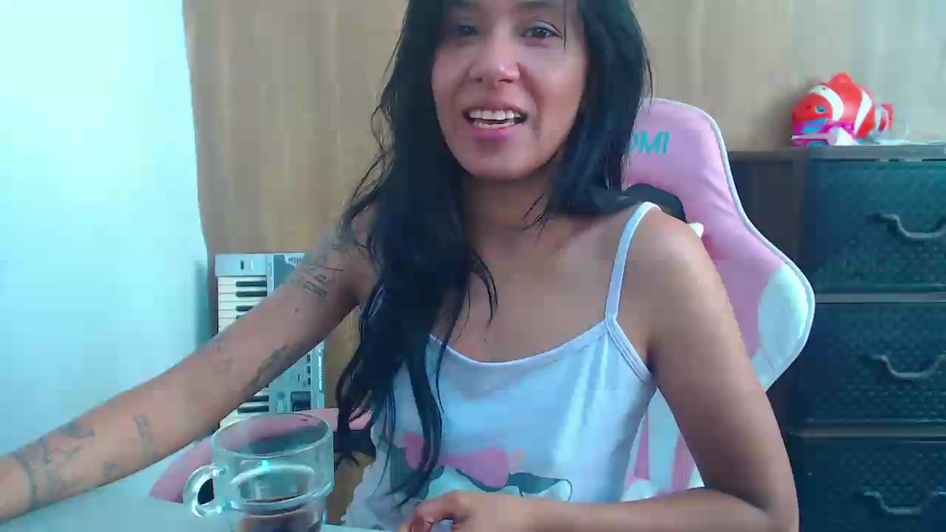 Gallery image thumbnail from soniaMars's myfreecams stream on, 08/04/2026, 13:25 image 1 of 20