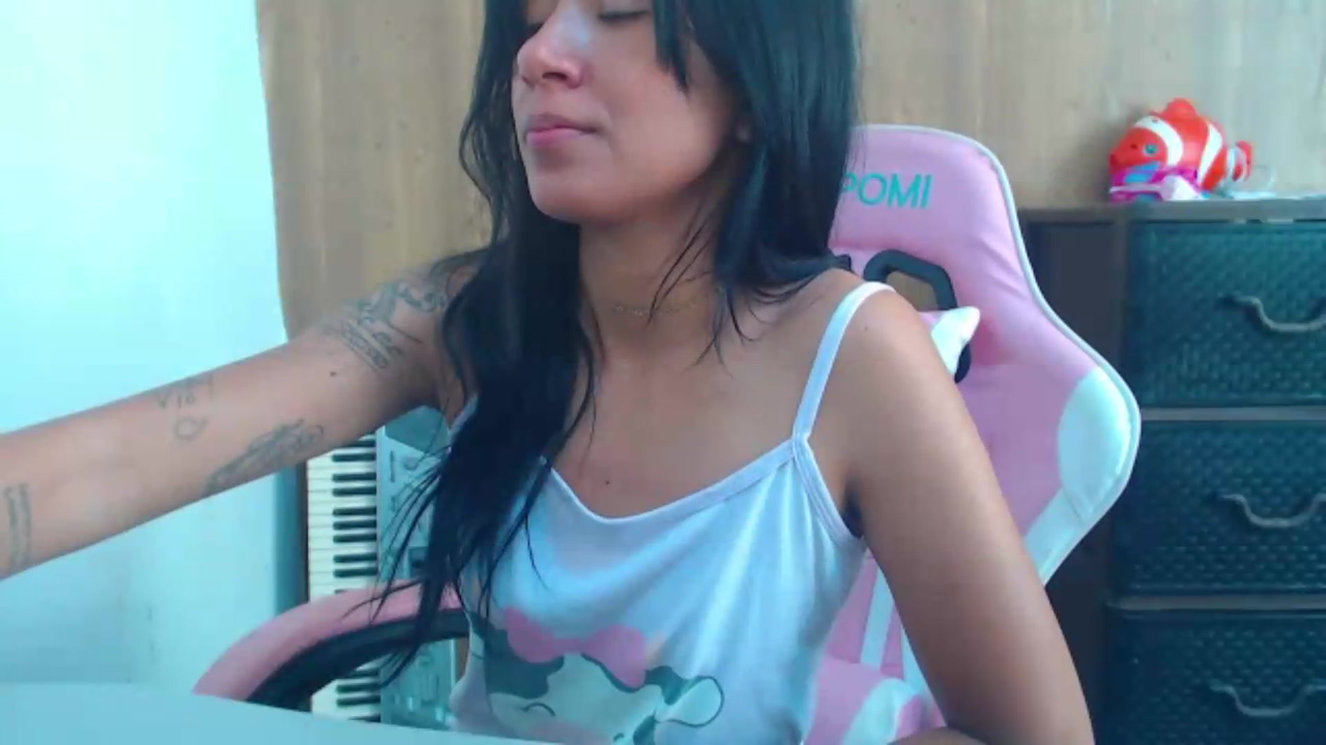 Gallery image thumbnail from soniaMars's myfreecams stream on, 08/04/2026, 14:27 image 12 of 20
