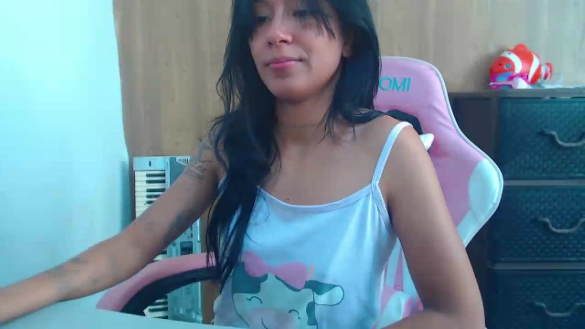 Gallery image thumbnail from soniaMars's myfreecams stream on, 08/04/2026, 14:27 image 15 of 20