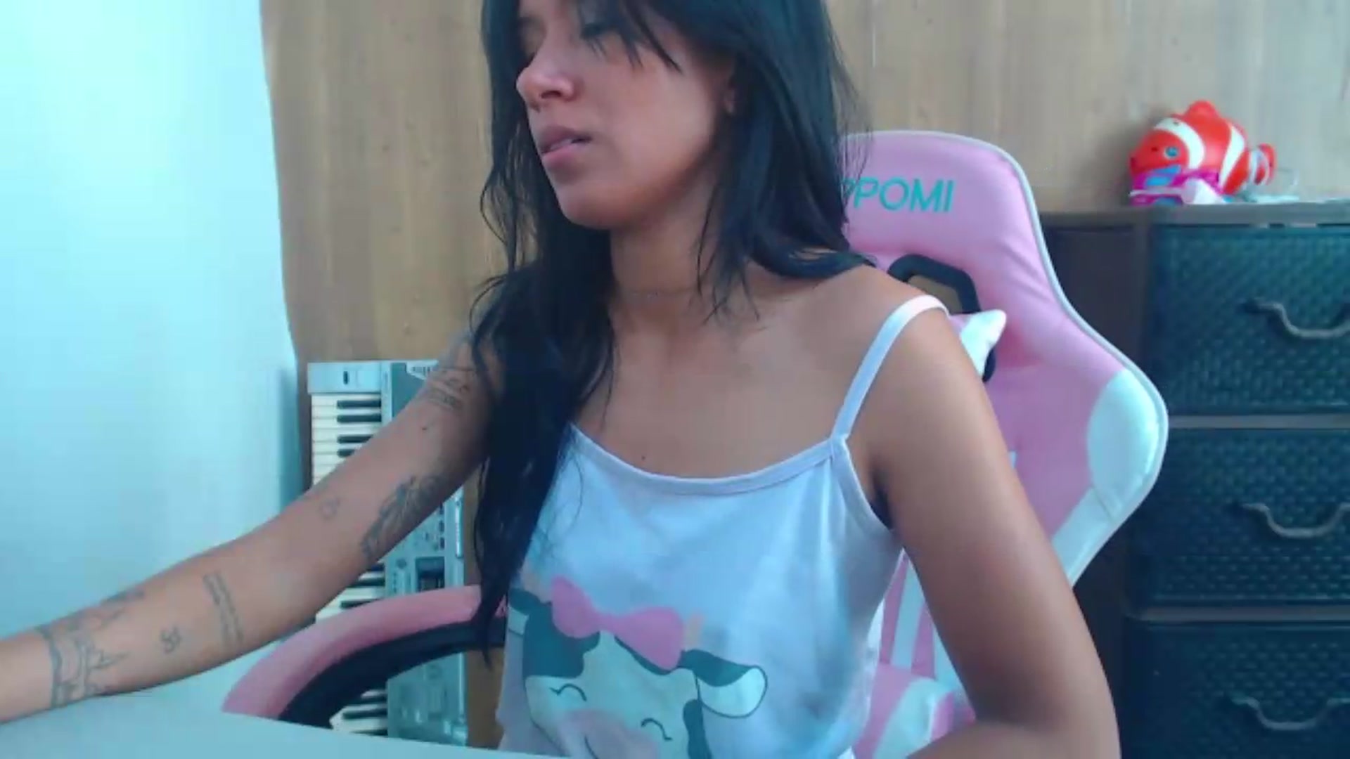 Gallery image thumbnail from soniaMars's myfreecams stream on, 08/04/2026, 14:27 image 16 of 20