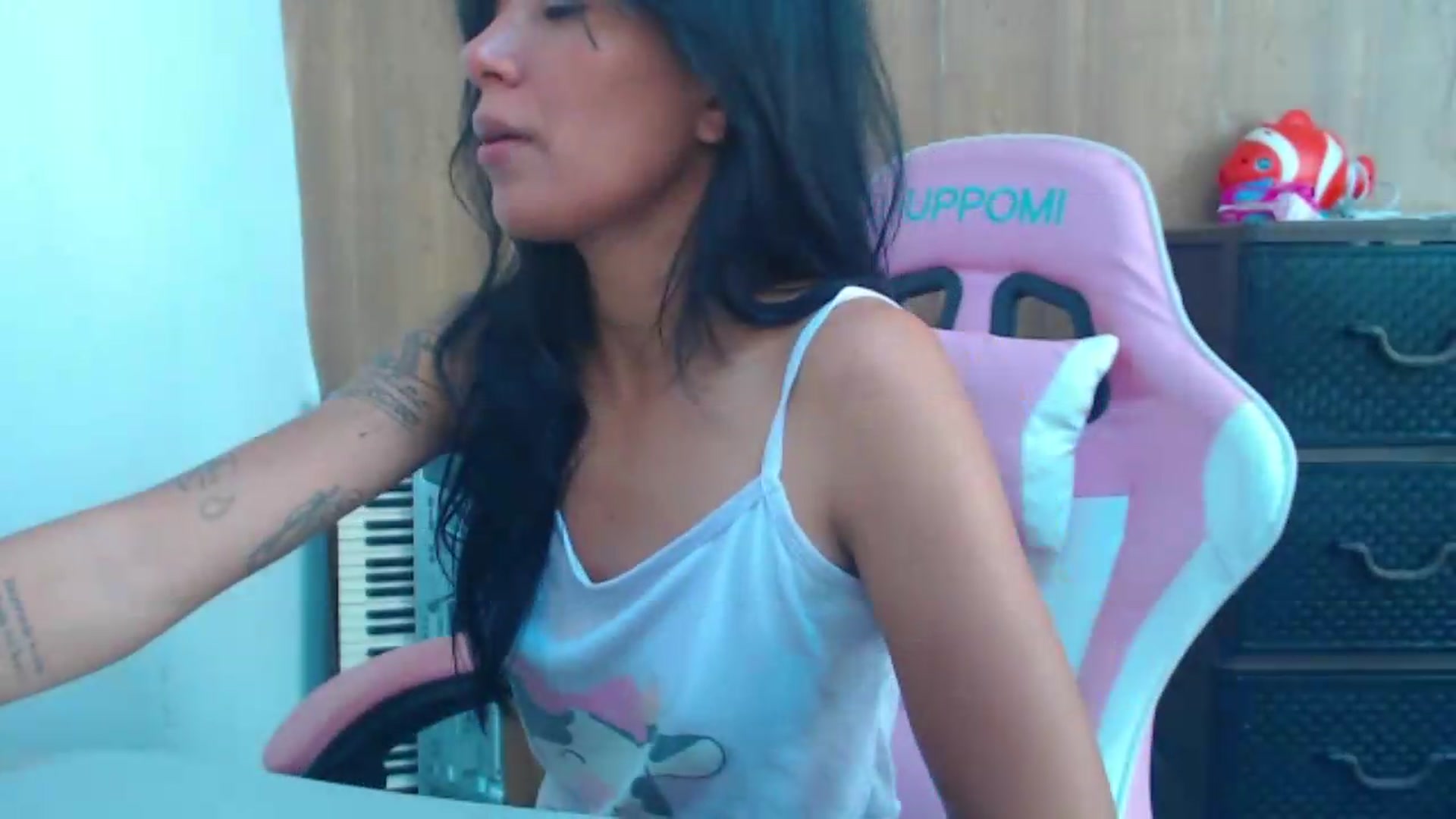 Gallery image thumbnail from soniaMars's myfreecams stream on, 08/04/2026, 14:27 image 18 of 20