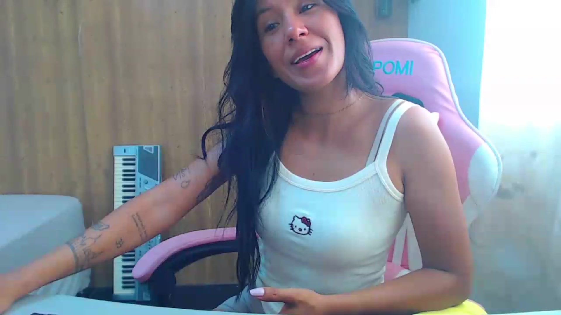Gallery image thumbnail from soniaMars's myfreecams stream on, 08/05/2026, 14:58 image 11 of 20