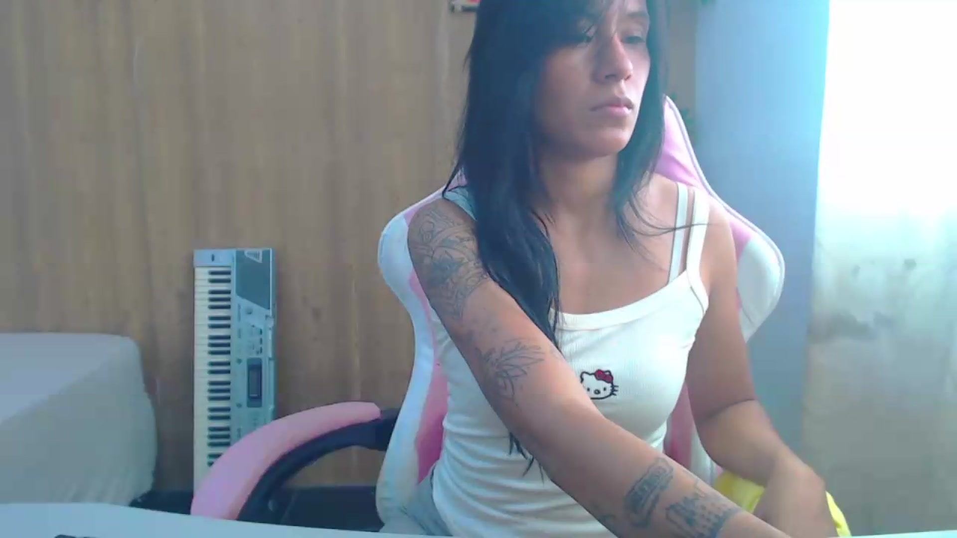Gallery image thumbnail from soniaMars's myfreecams stream on, 08/05/2026, 14:58 image 2 of 20