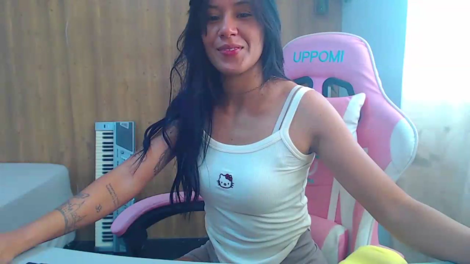Gallery image thumbnail from soniaMars's myfreecams stream on, 08/05/2026, 14:58 image 9 of 20