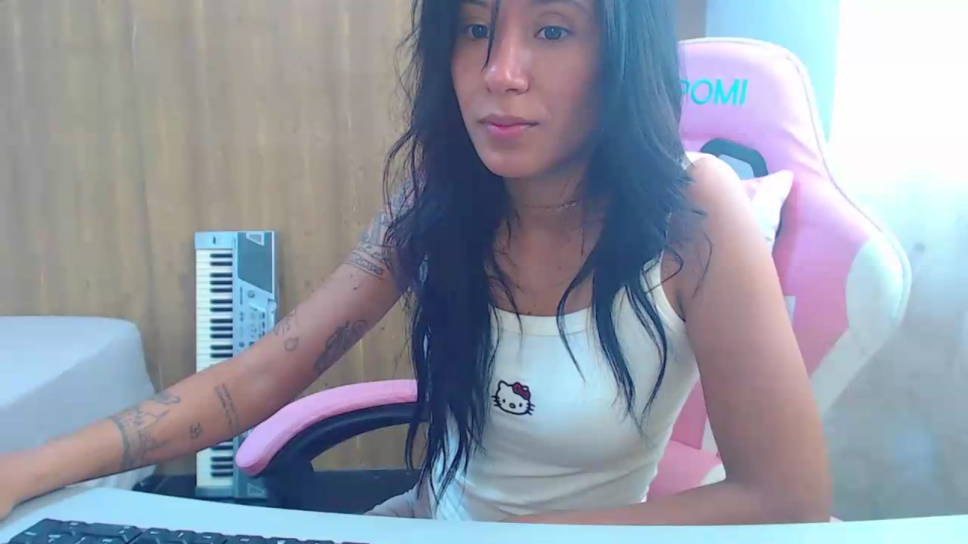 Gallery image thumbnail from soniaMars's myfreecams stream on, 08/05/2026, 15:50 image 14 of 20