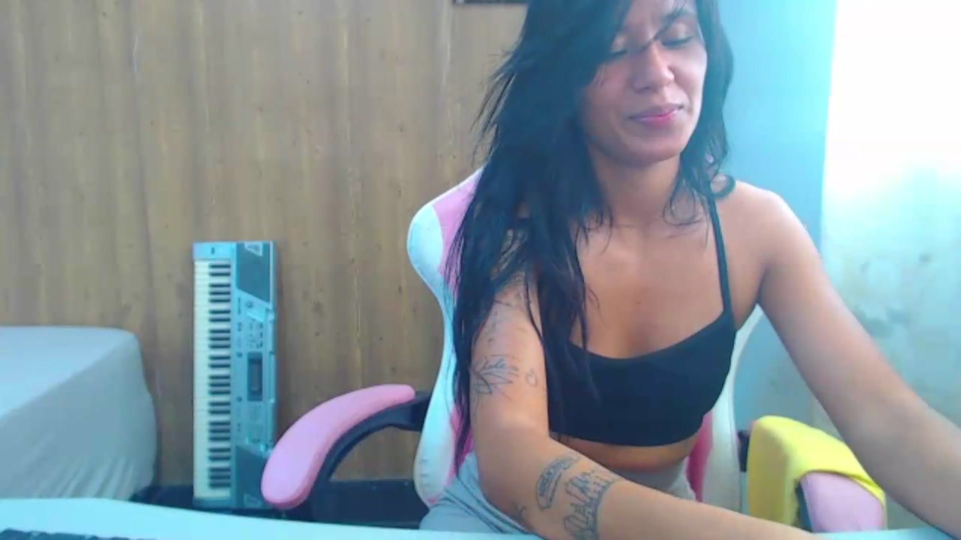 Gallery image thumbnail from soniaMars's myfreecams stream on, 08/05/2026, 16:52 image 20 of 20