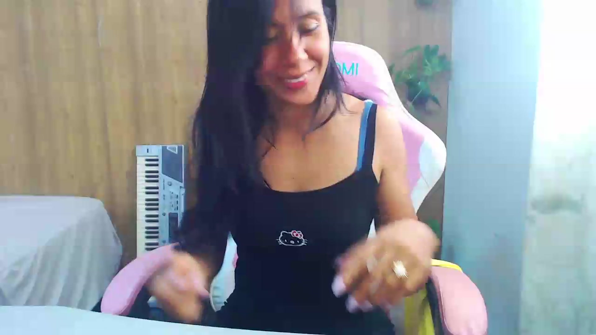 Gallery image thumbnail from soniaMars's myfreecams stream on, 08/06/2026, 14:21 image 7 of 20