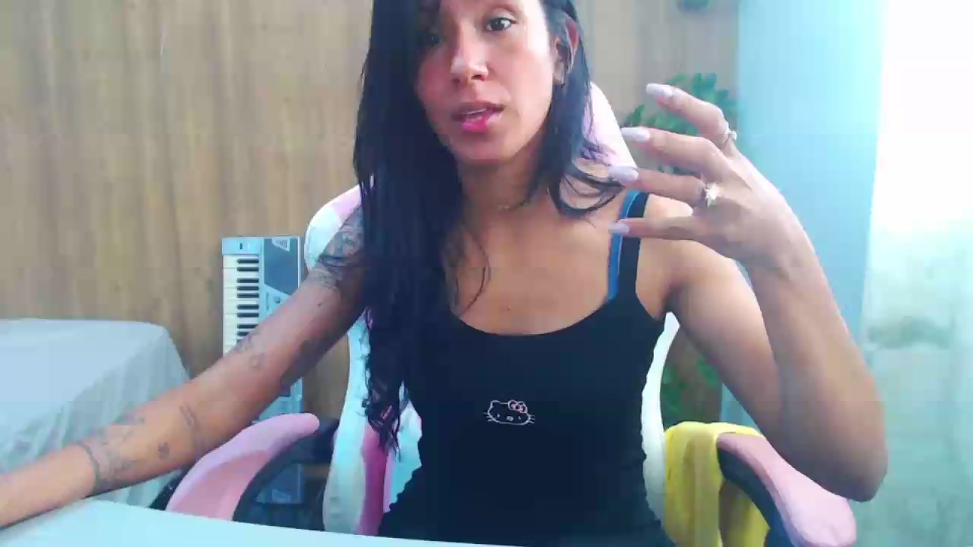 Gallery image thumbnail from soniaMars's myfreecams stream on, 08/06/2026, 14:21 image 13 of 20
