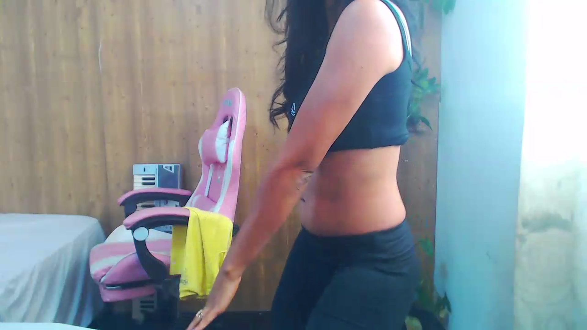 Gallery image thumbnail from soniaMars's myfreecams stream on, 08/06/2026, 15:01 image 4 of 20