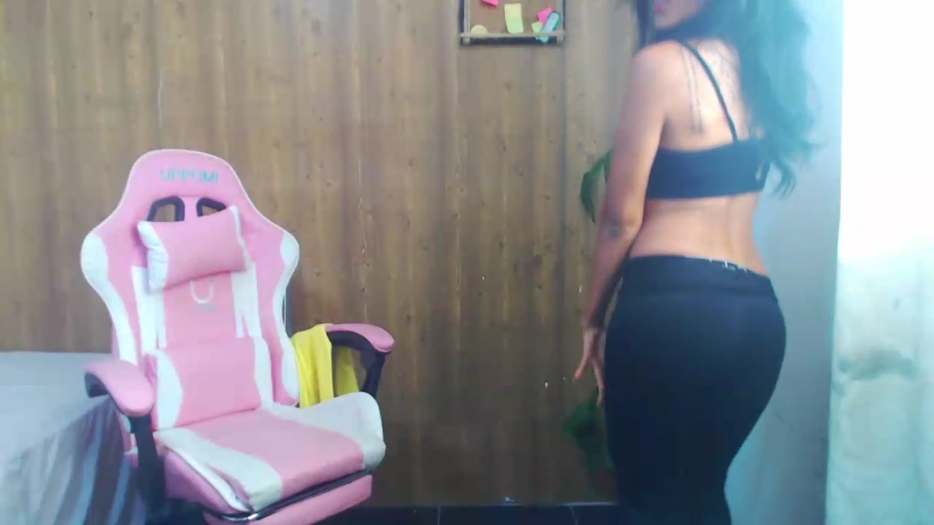 Gallery image thumbnail from soniaMars's myfreecams stream on, 08/06/2026, 15:01 image 12 of 20