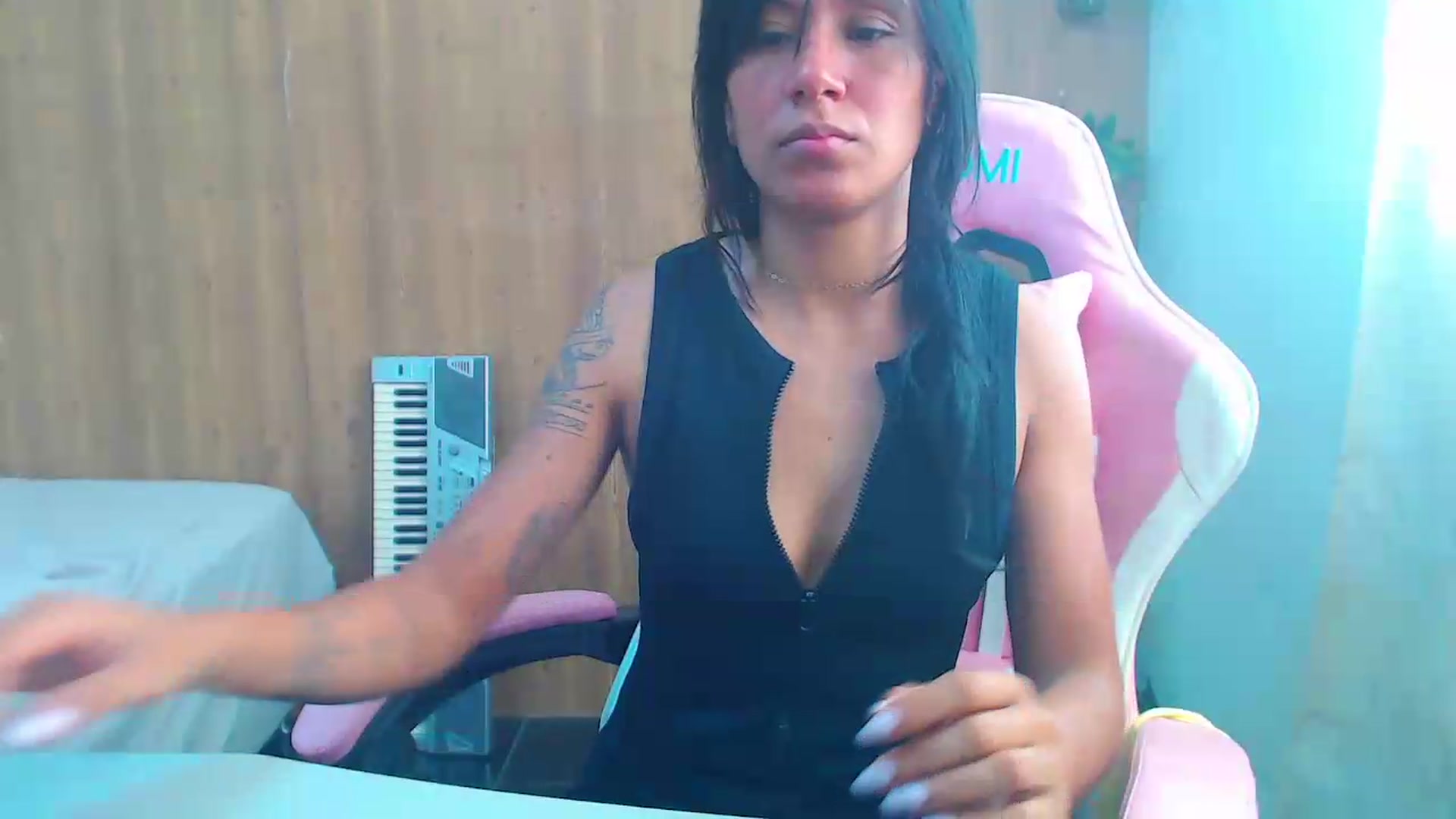 Gallery image thumbnail from soniaMars's myfreecams stream on, 08/07/2026, 15:19 image 5 of 20