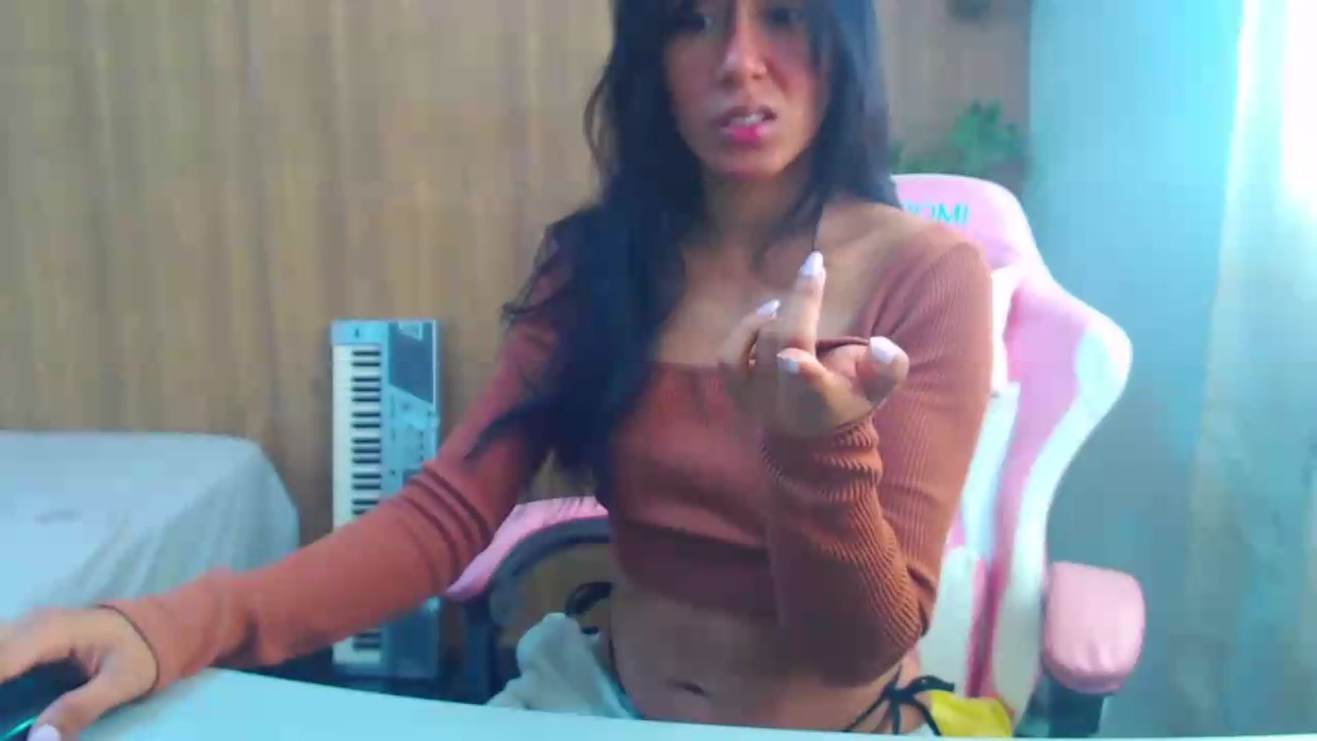 Gallery image thumbnail from soniaMars's myfreecams stream on, 08/07/2026, 15:19 image 14 of 20