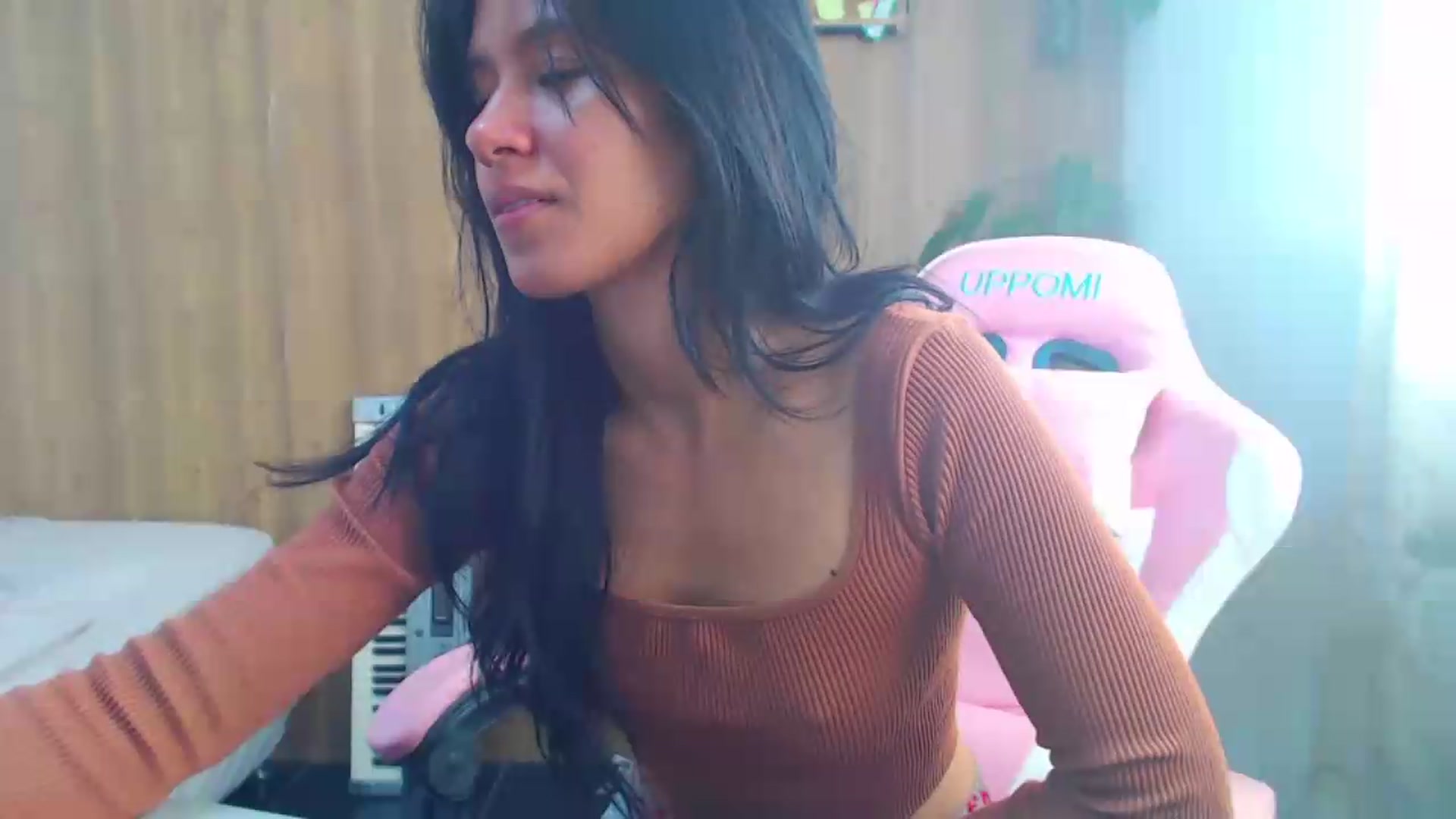 Gallery image thumbnail from soniaMars's myfreecams stream on, 08/08/2026, 14:45 image 12 of 20