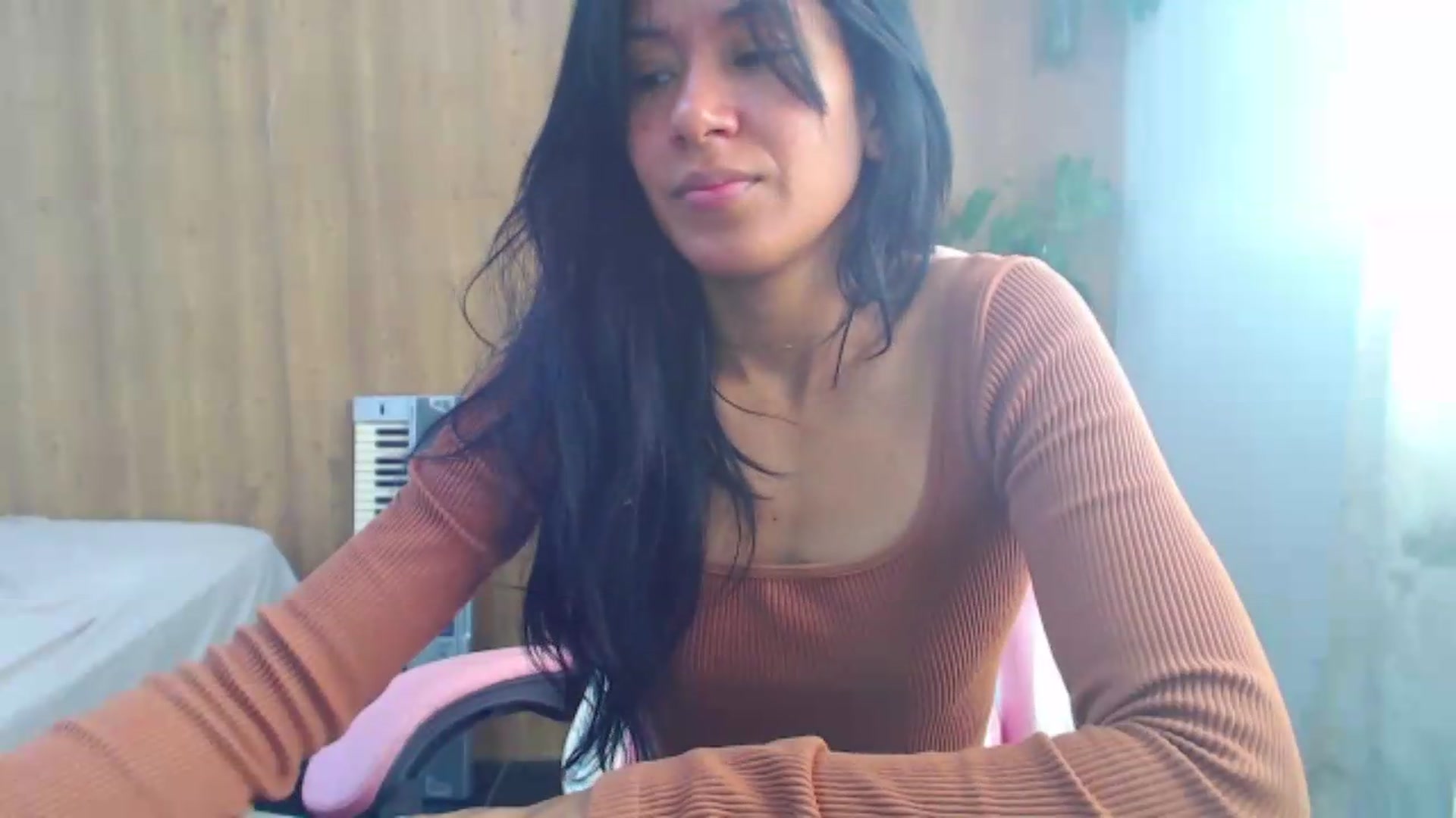 Gallery image thumbnail from soniaMars's myfreecams stream on, 08/08/2026, 14:45 image 17 of 20
