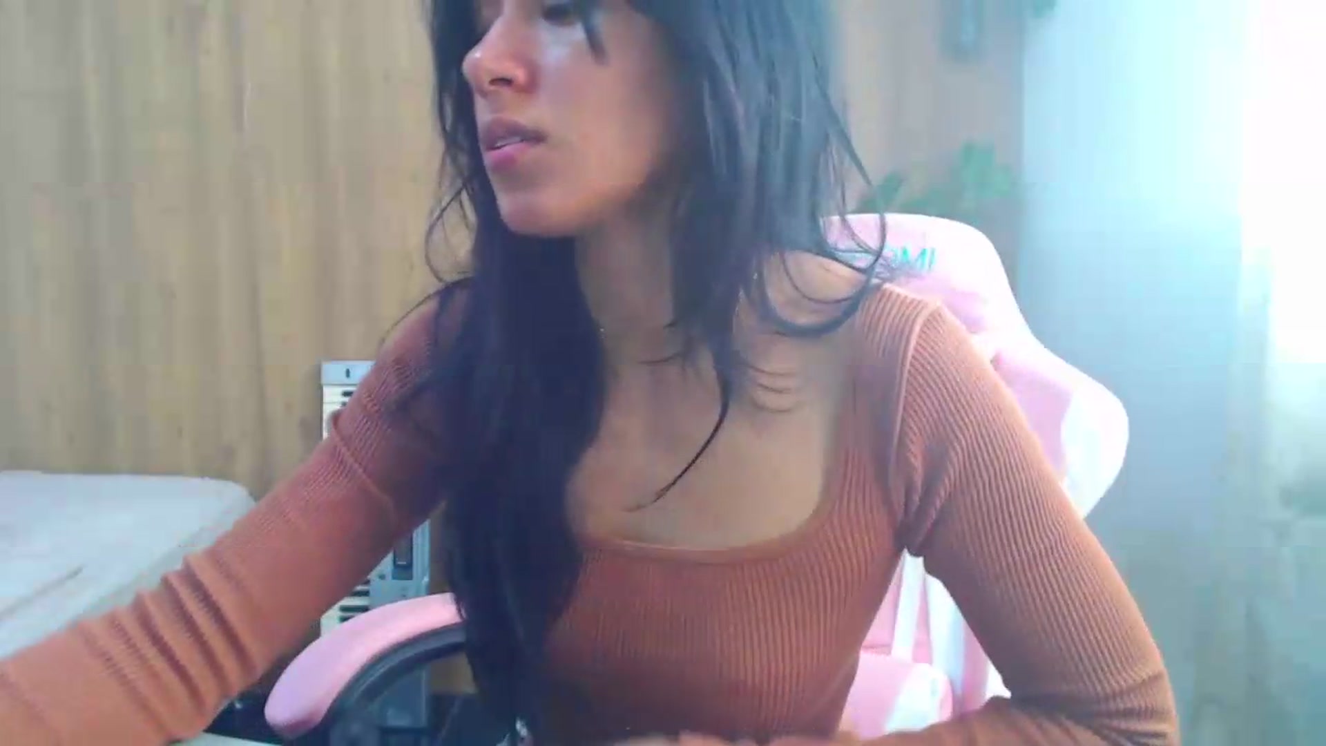Gallery image thumbnail from soniaMars's myfreecams stream on, 08/08/2026, 14:45 image 16 of 20