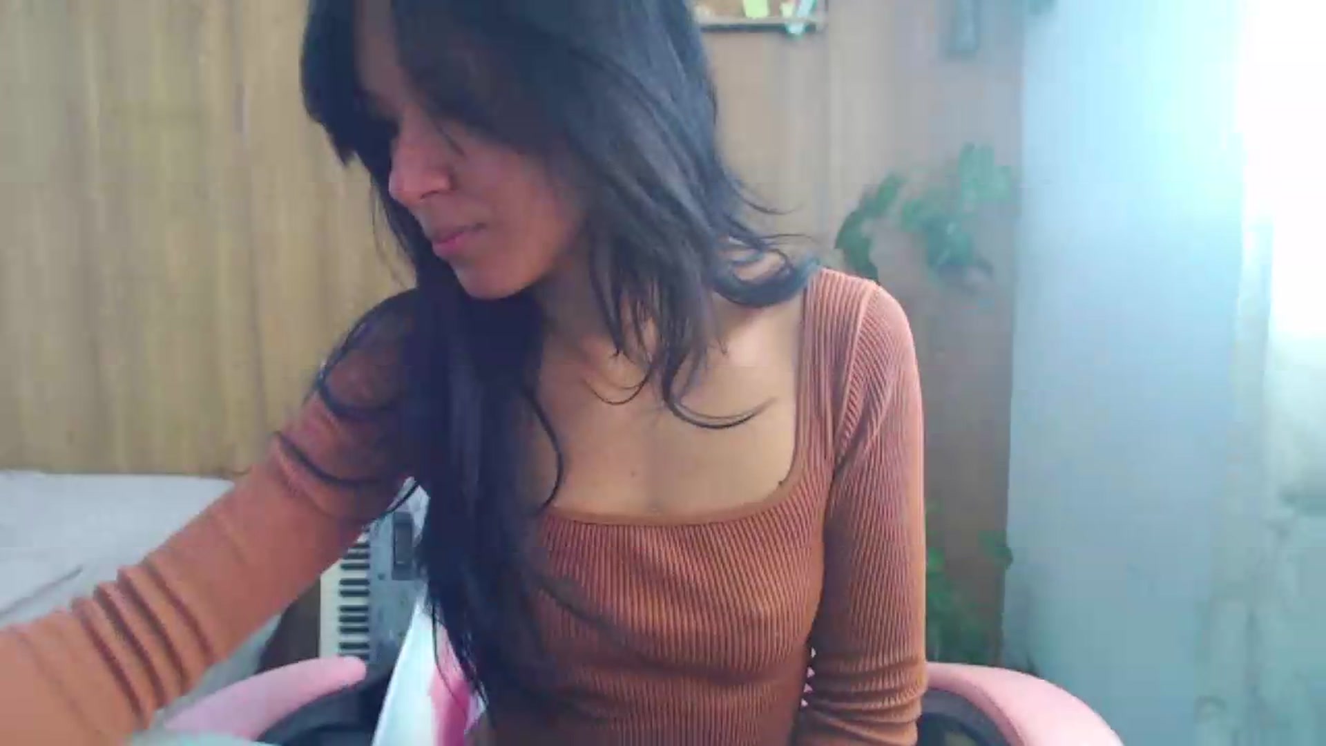 Gallery image thumbnail from soniaMars's myfreecams stream on, 08/08/2026, 14:45 image 10 of 20