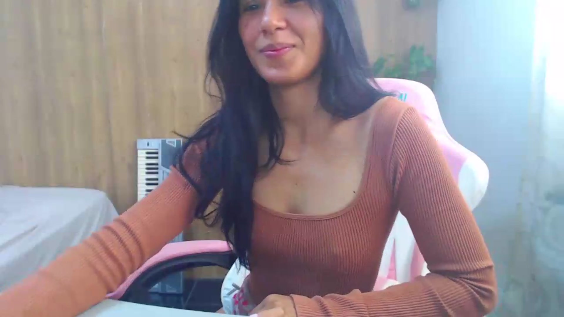 Gallery image thumbnail from soniaMars's myfreecams stream on, 08/08/2026, 15:25 image 11 of 20