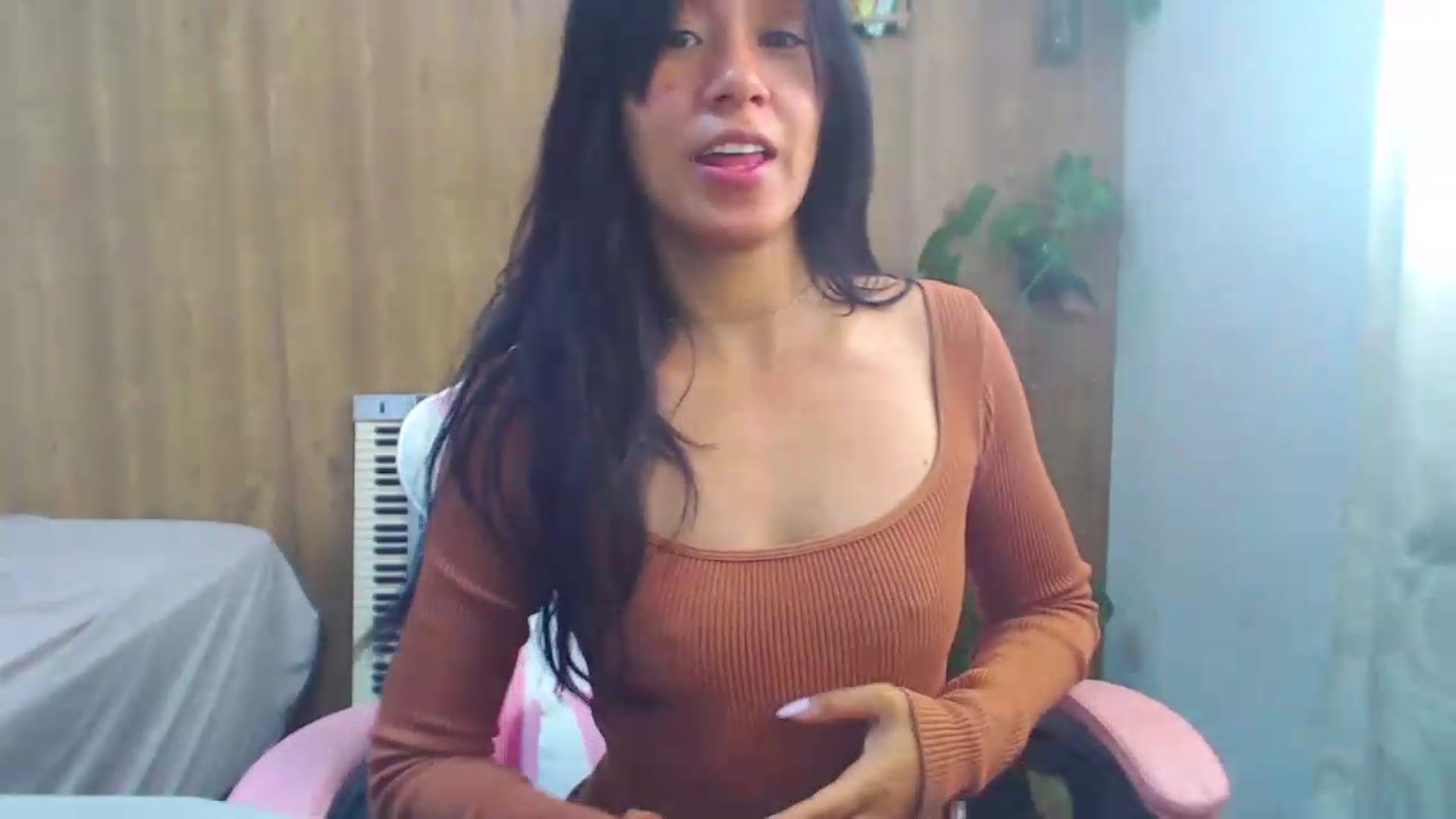 Gallery image thumbnail from soniaMars's myfreecams stream on, 08/08/2026, 15:25 image 5 of 20