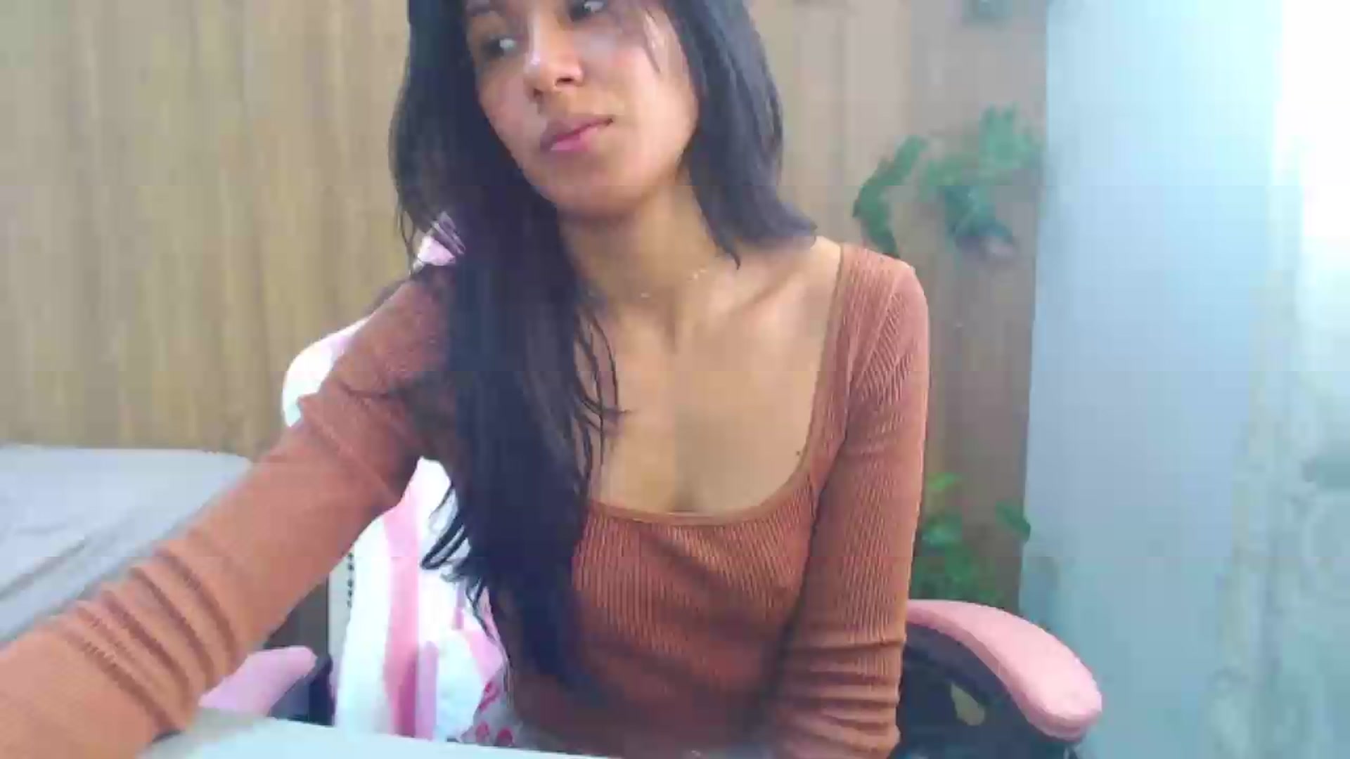 Gallery image thumbnail from soniaMars's myfreecams stream on, 08/08/2026, 15:25 image 18 of 20