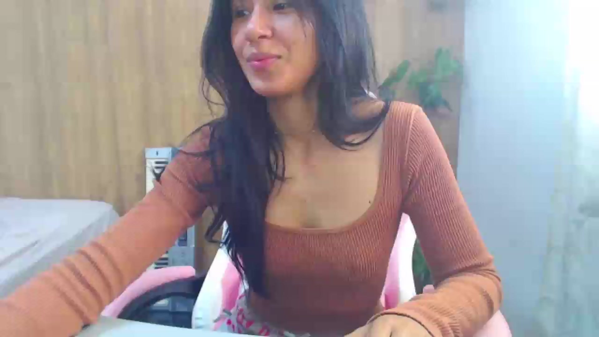 Gallery image thumbnail from soniaMars's myfreecams stream on, 08/08/2026, 15:25 image 14 of 20