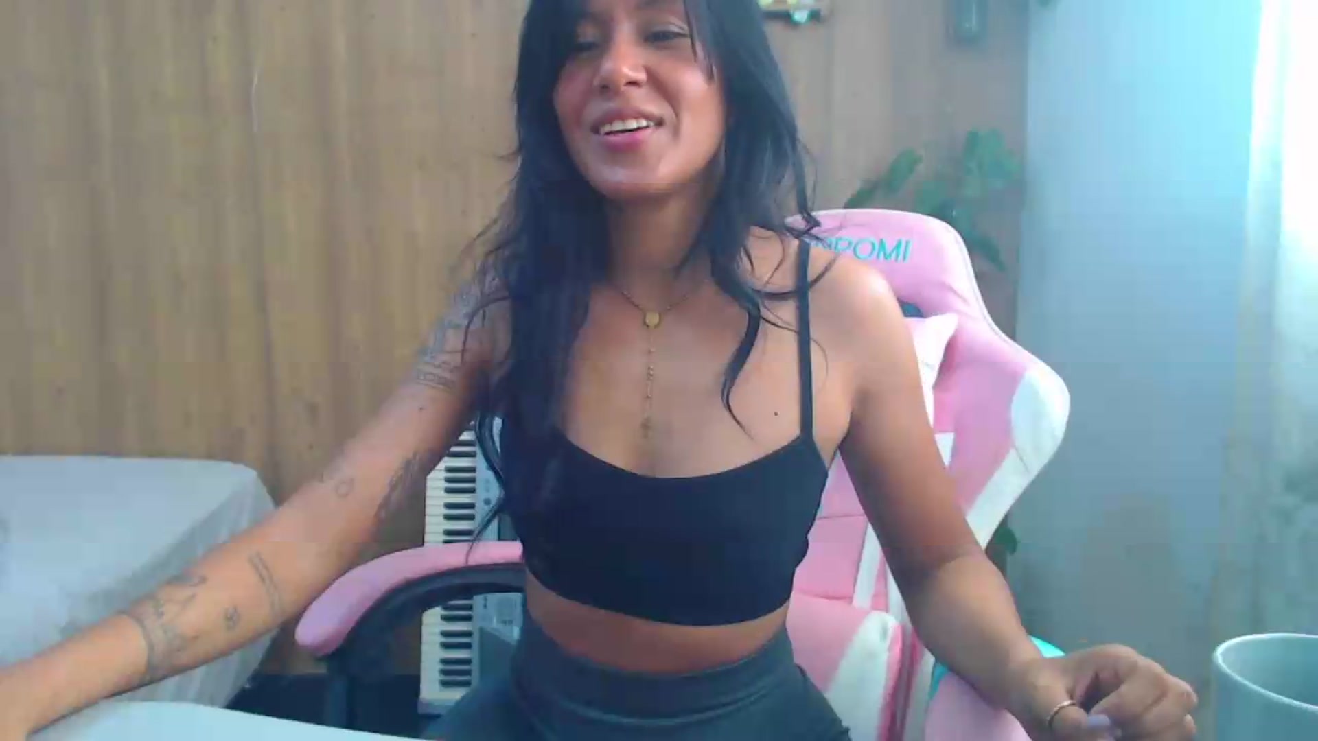Gallery image thumbnail from soniaMars's myfreecams stream on, 08/09/2026, 14:33 image 4 of 20